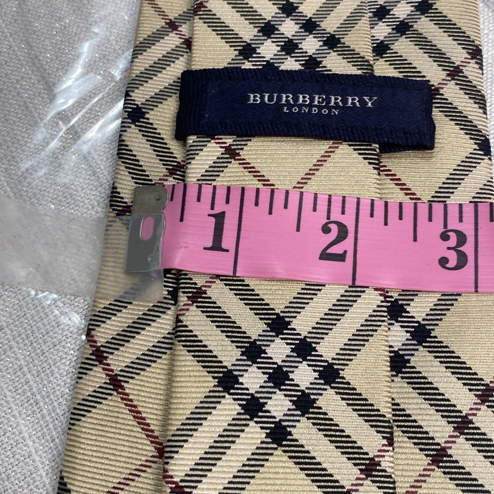 Burberry Silk Check Tie - Beige - One size Excellent condition no flaws ! - Picture 13 of 13